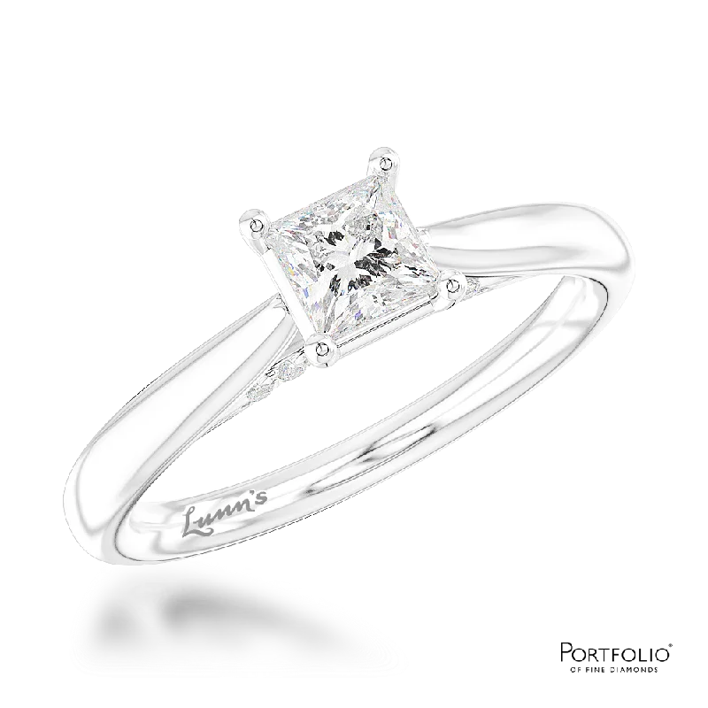 Solitaire 0.43ct F VS2 Diamond Platinum Ring