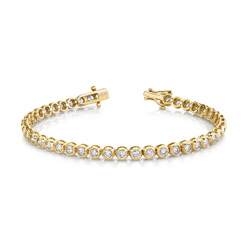 Round Brilliant Straight Line Bracelet Bezel Set