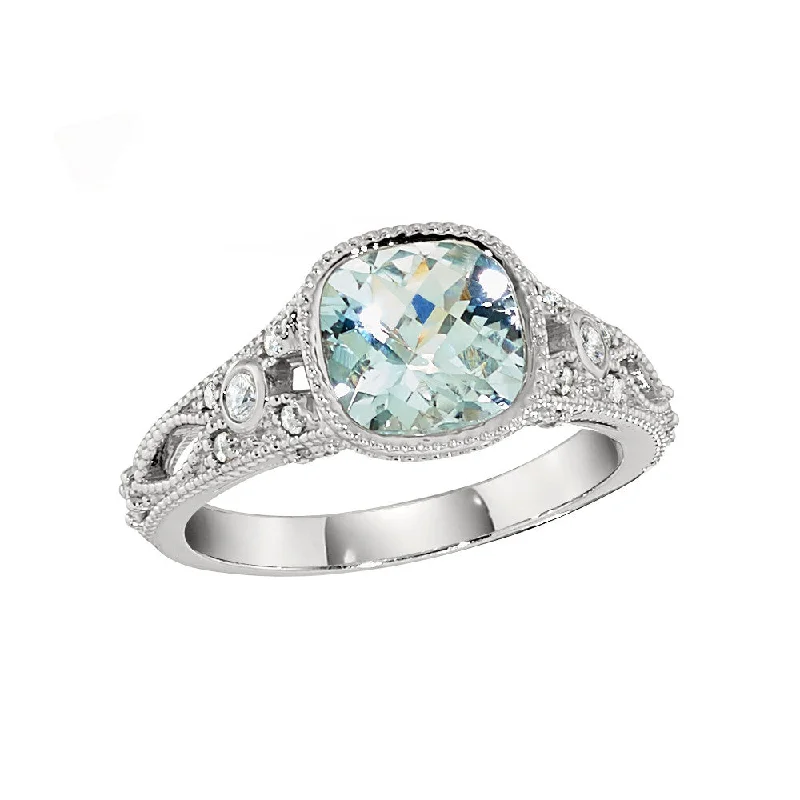 Vintage Aquamarine and Diamond Ring