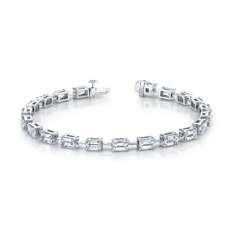 8.36 Carat 18k Emerald Cut Diamonds Straight Line Bracelet