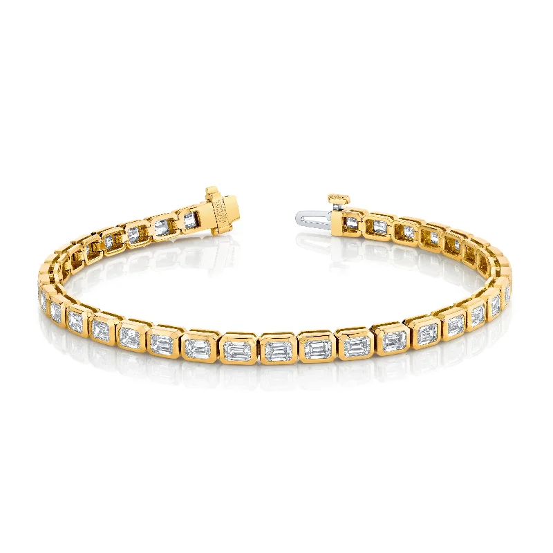 Emerald Cut Diamond Bezel Bracelet