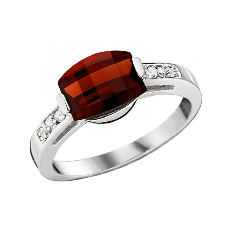 Modern Garnet and Diamond Ring